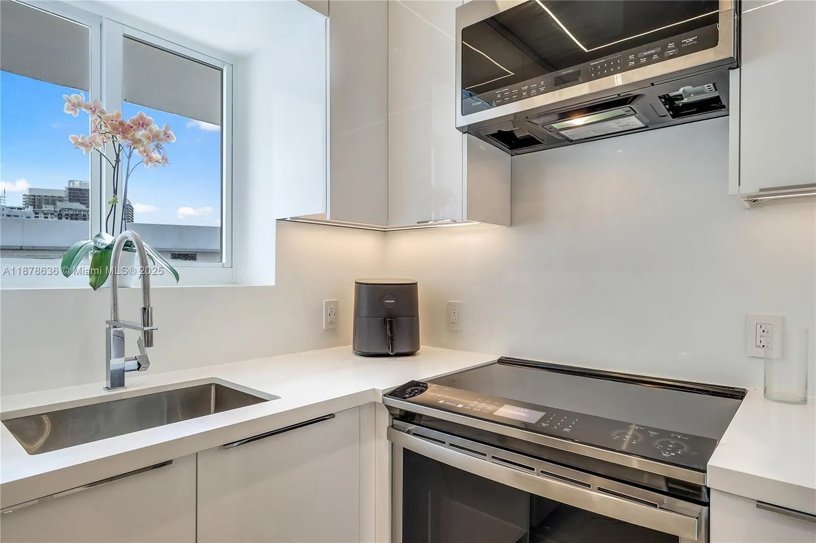 10190 Collins Ave, #203