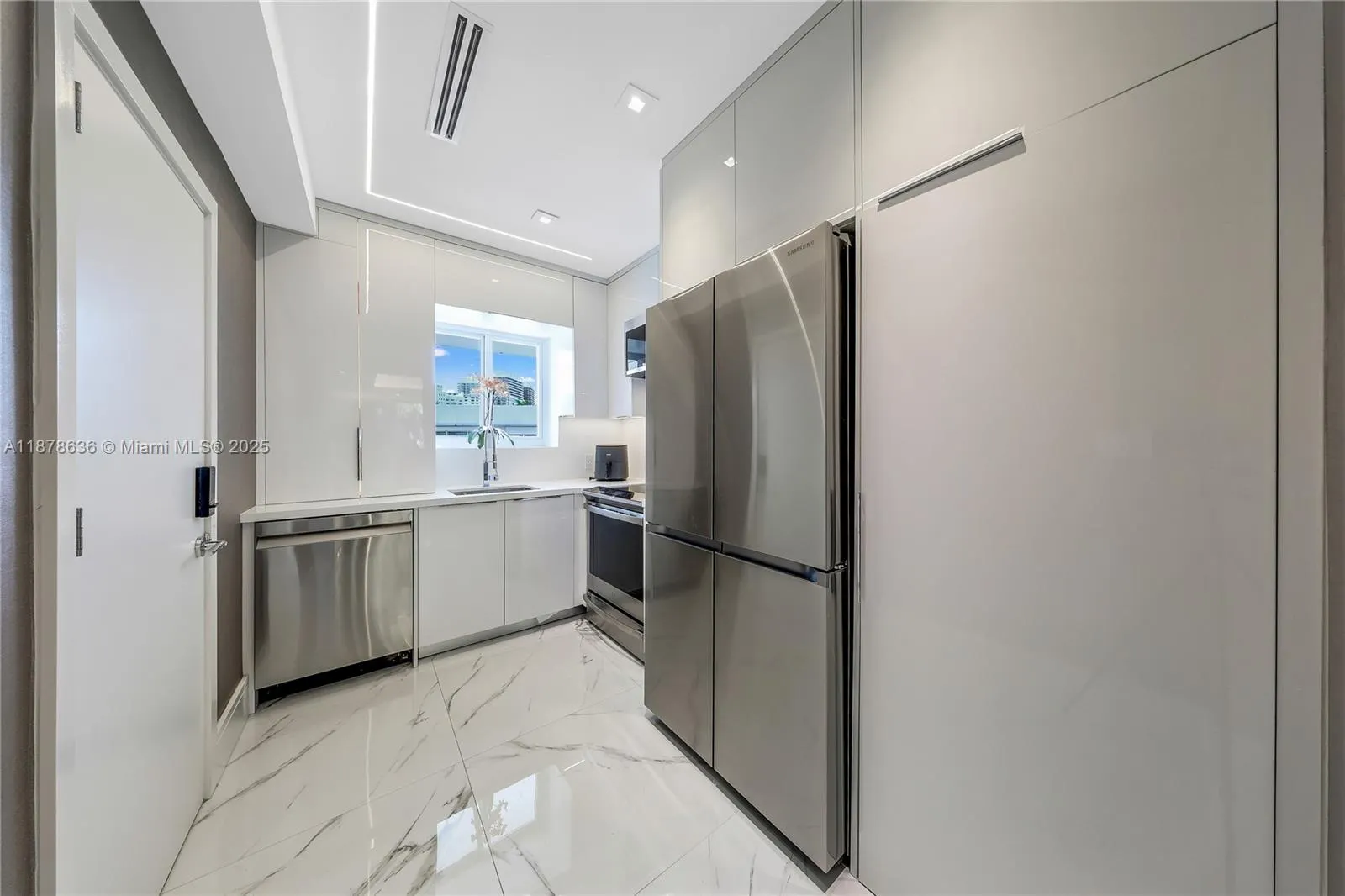 10190 Collins Ave, #203