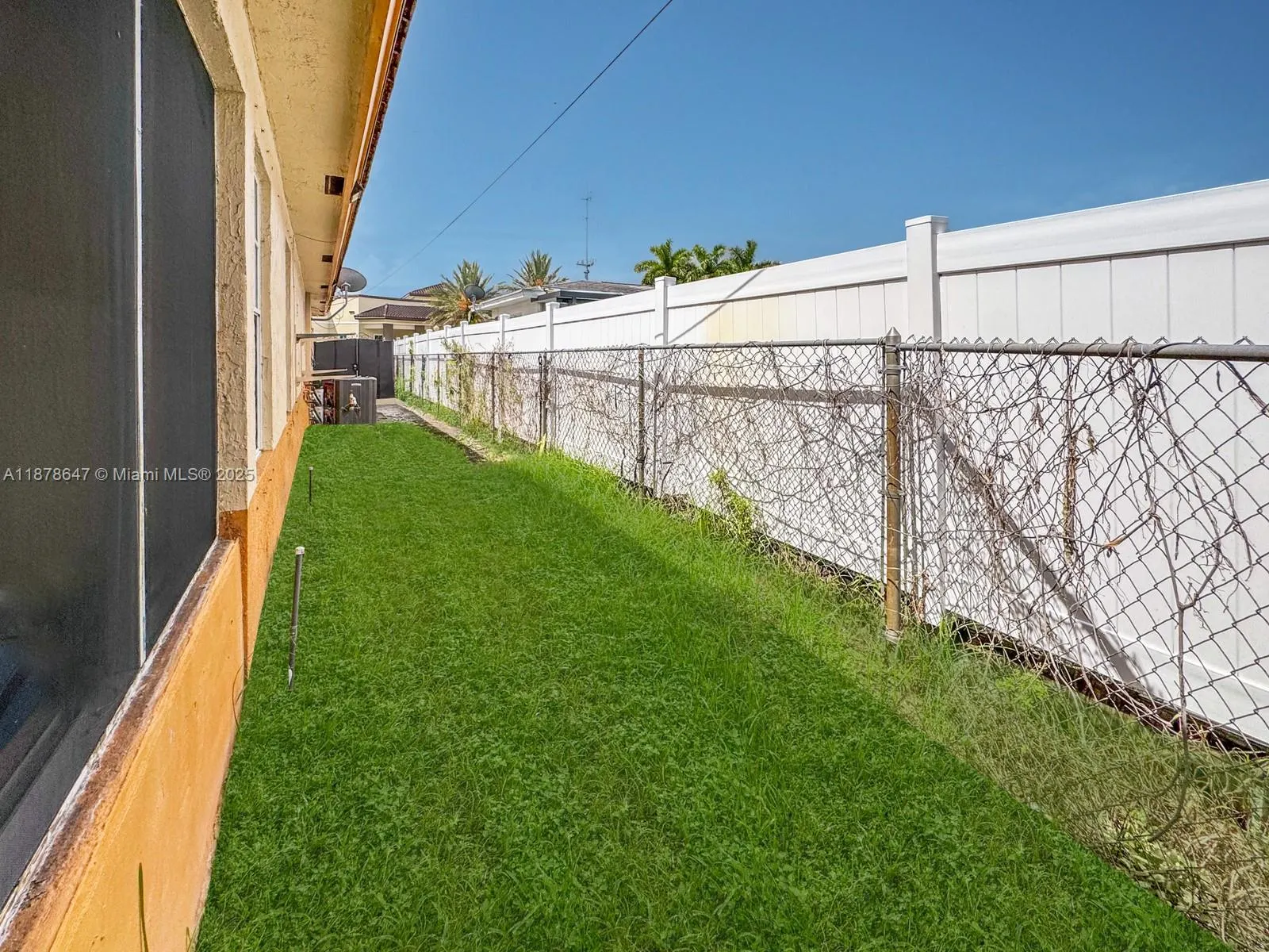 3165 SW 67th Ave