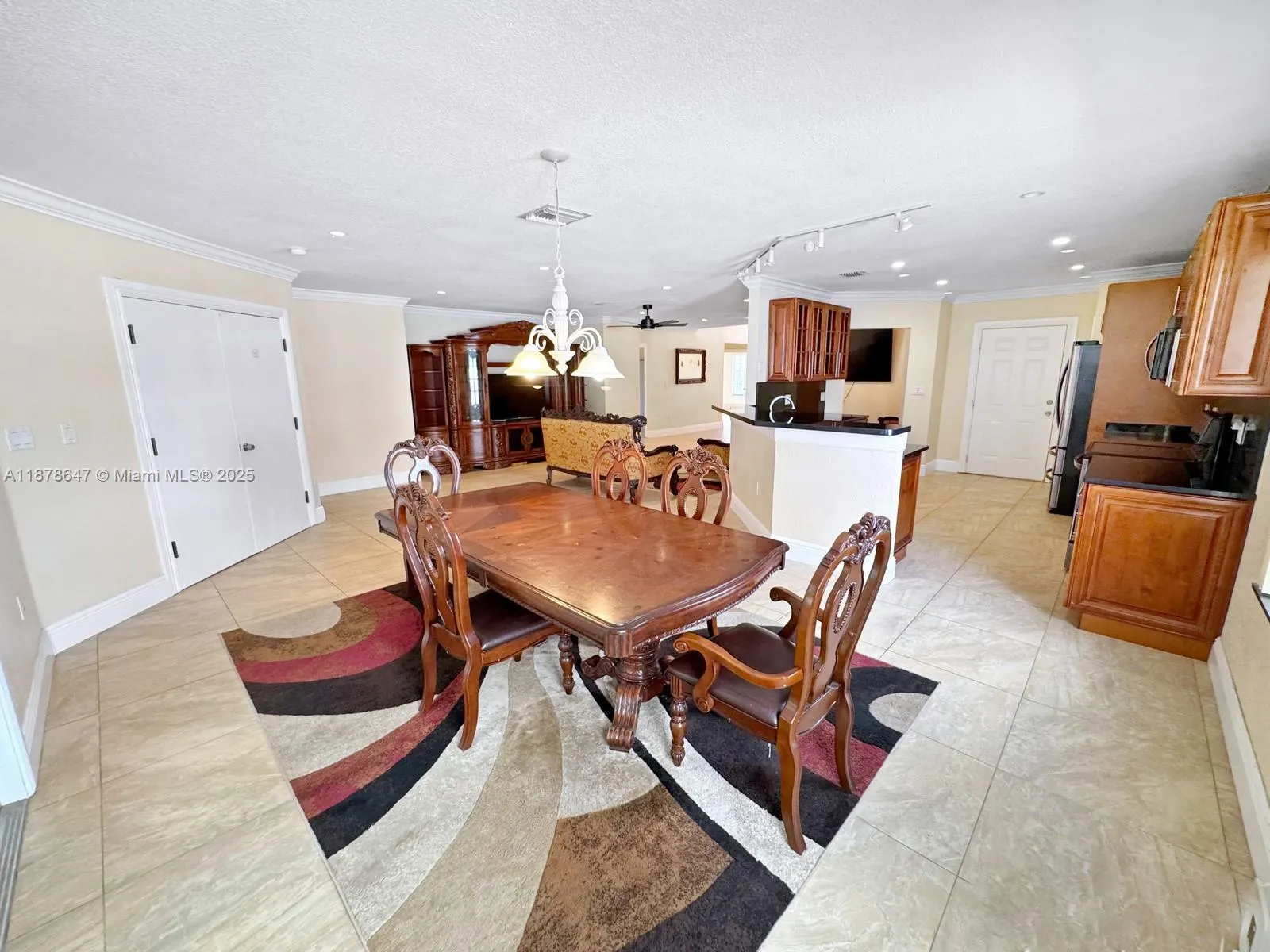 3165 SW 67th Ave