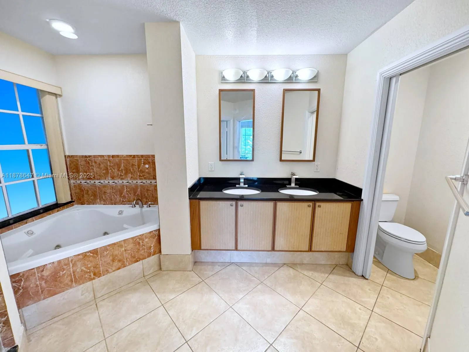3165 SW 67th Ave