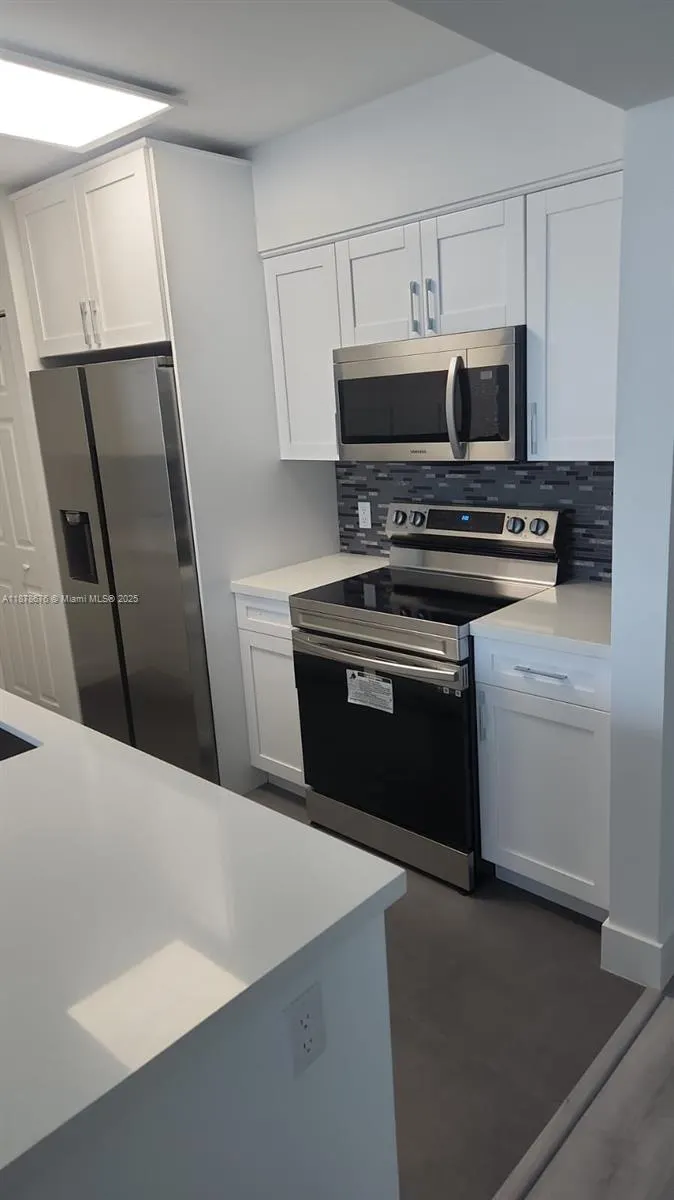 1155 Brickell Bay Dr, #2405