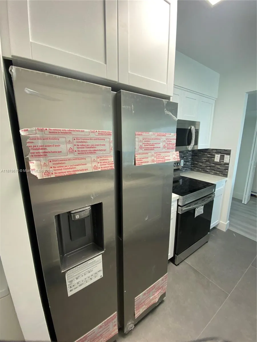 1155 Brickell Bay Dr, #2405