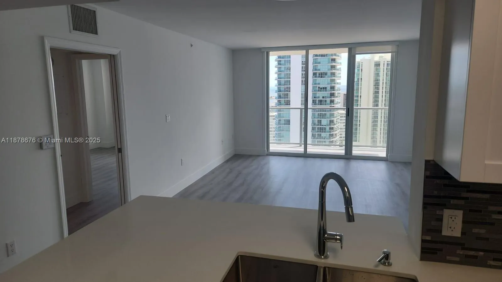 1155 Brickell Bay Dr, #2405