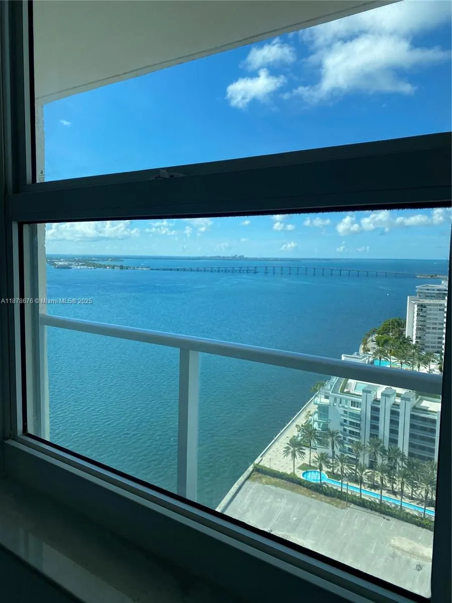 1155 Brickell Bay Dr, #2405