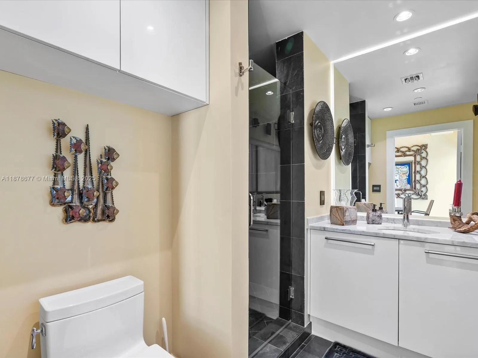 900 Biscayne Blvd, #3709