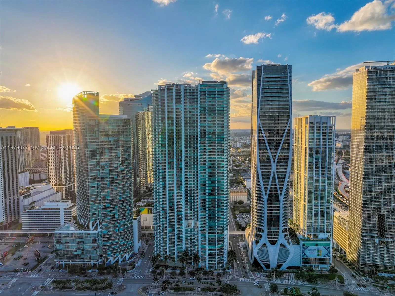 900 Biscayne Blvd, #3709