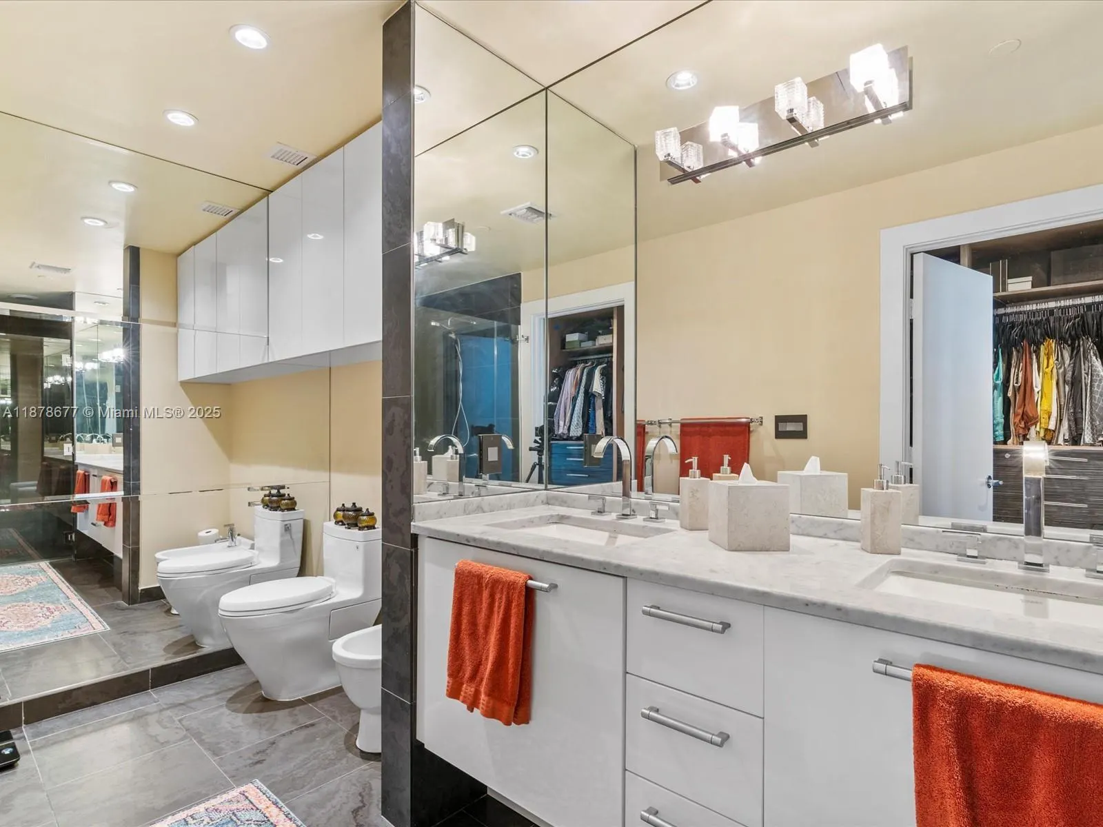 900 Biscayne Blvd, #3709