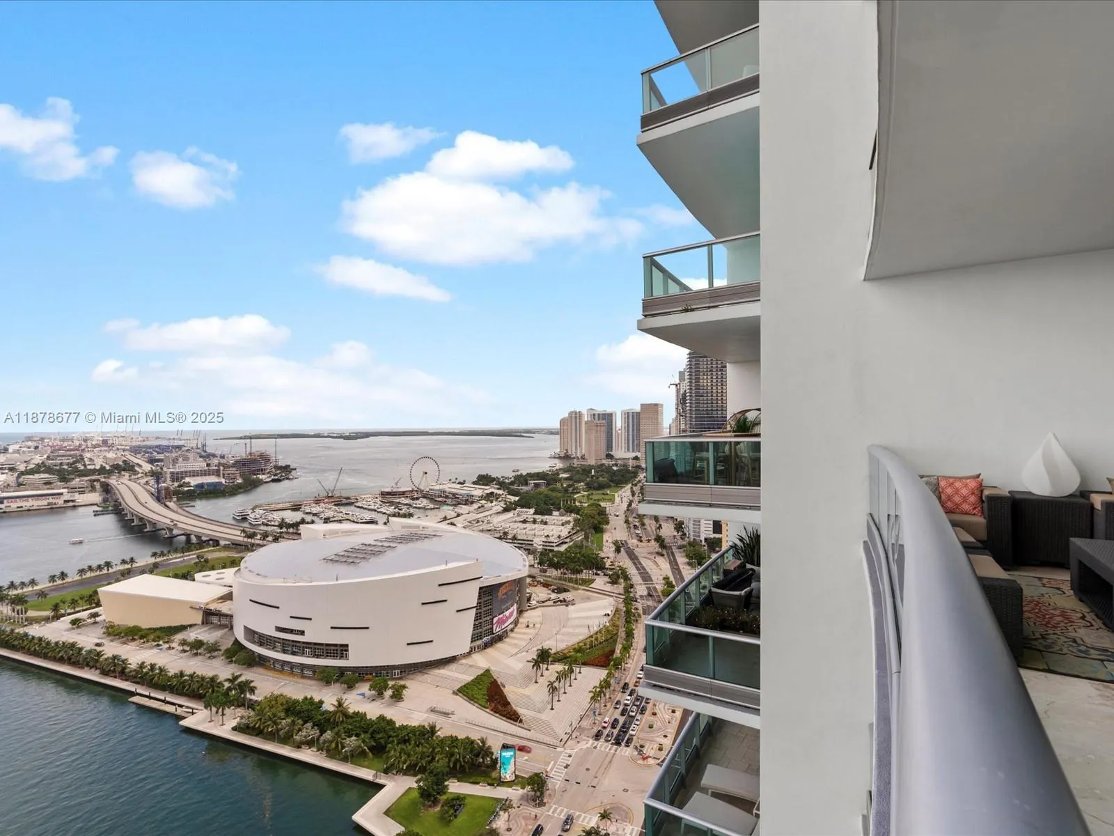 900 Biscayne Blvd, #3709
