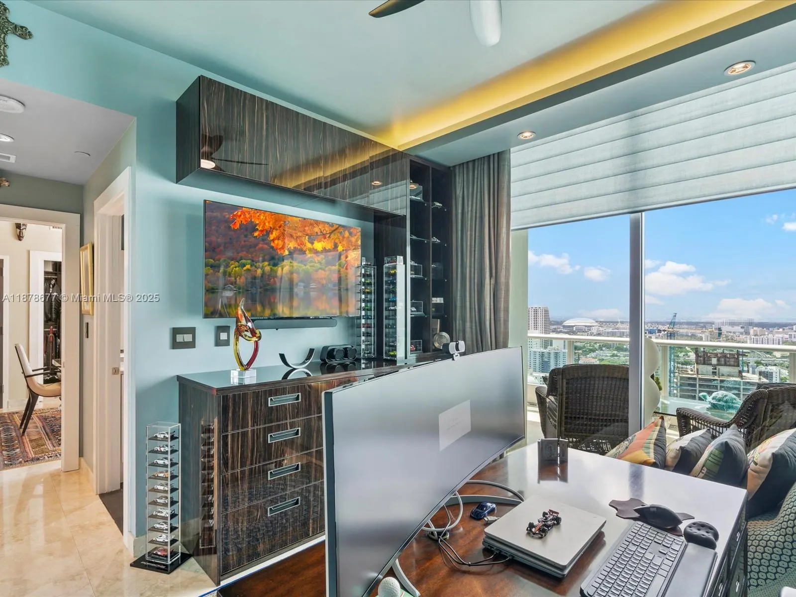 900 Biscayne Blvd, #3709
