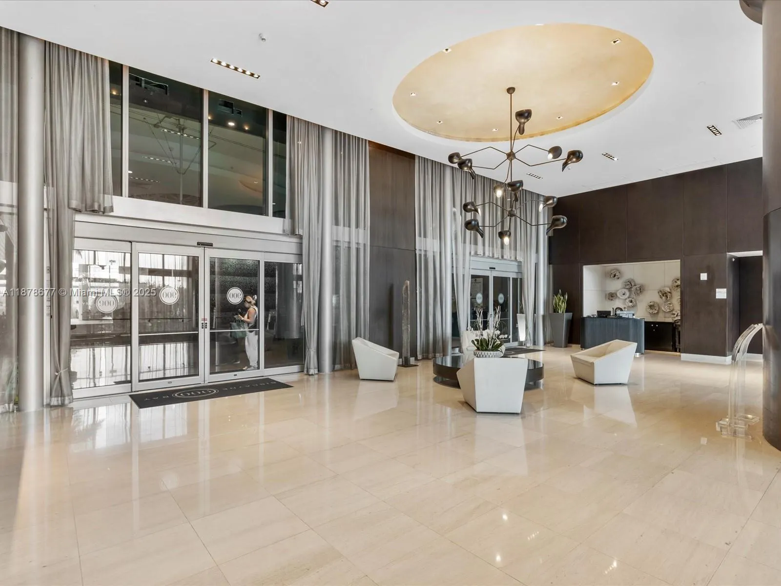 900 Biscayne Blvd, #3709