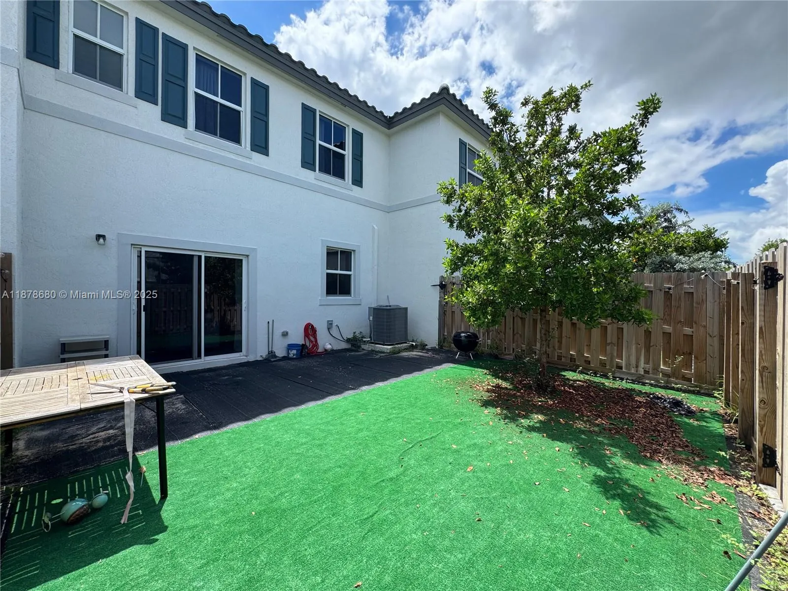 11835 NW 46th St