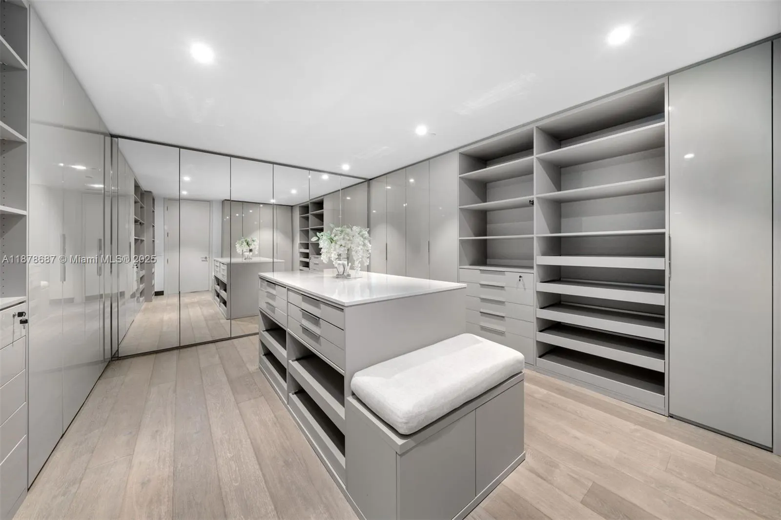 9349 Collins Ave, #406