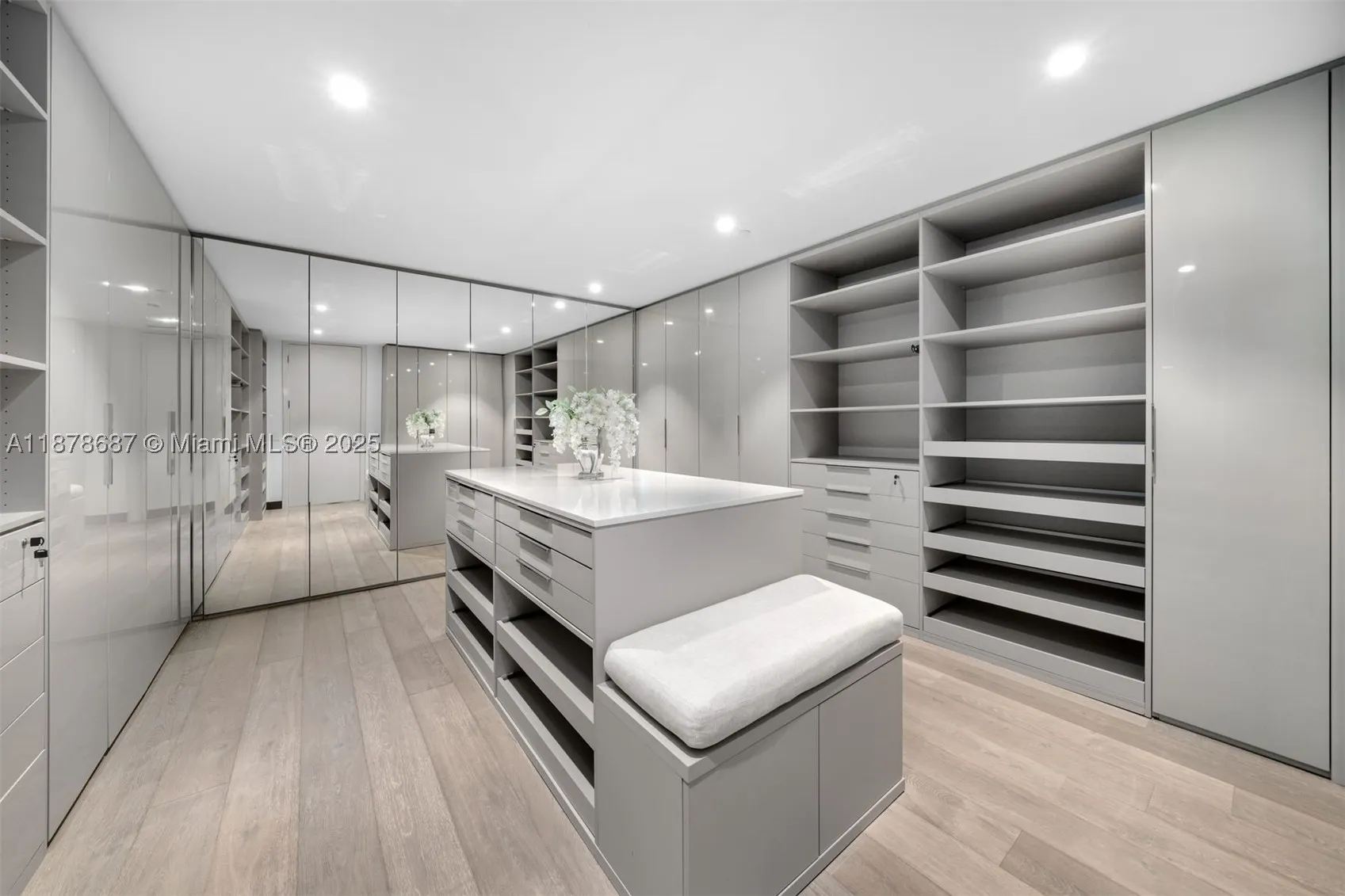 9349 Collins Ave #406