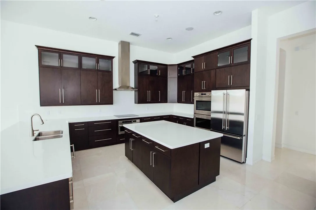 9349 Collins Ave #406