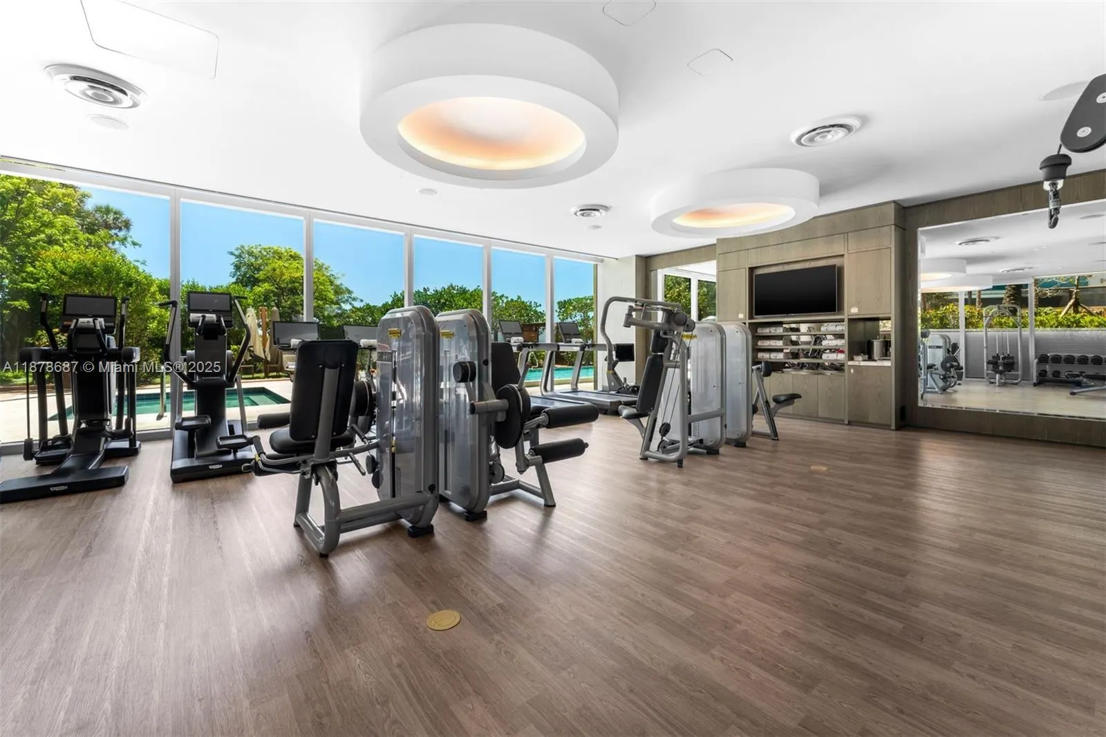 9349 Collins Ave, #406