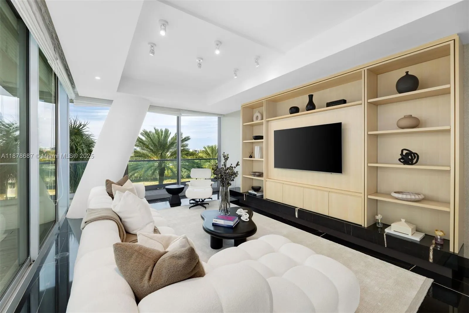 9349 Collins Ave, #406