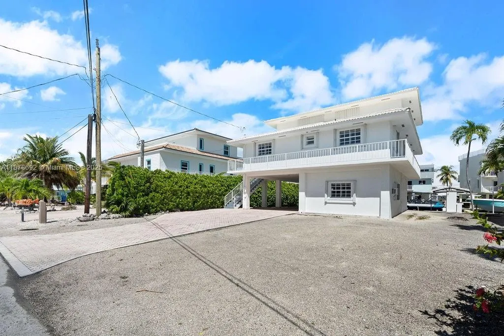 106 Lisbon Ct