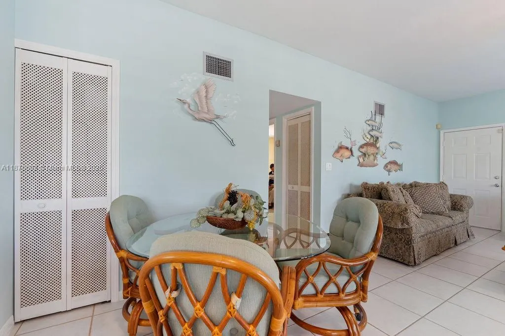 106 Lisbon Ct