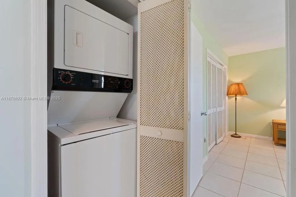 106 Lisbon Ct