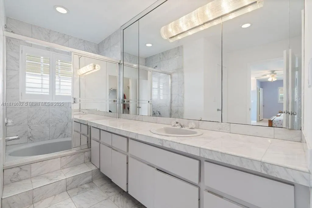 106 Lisbon Ct