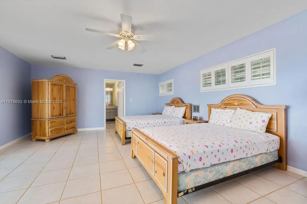 106 Lisbon Ct