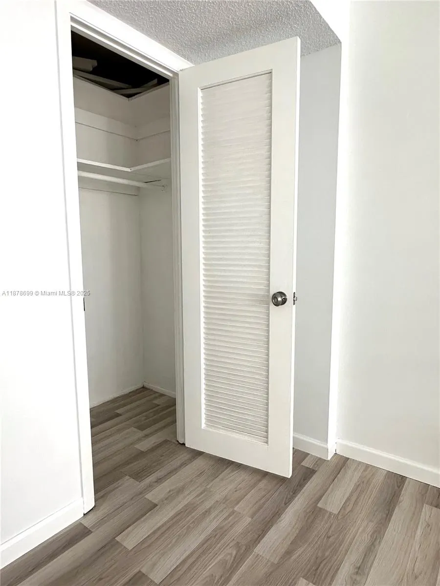 18041 Biscayne Blvd, #1401