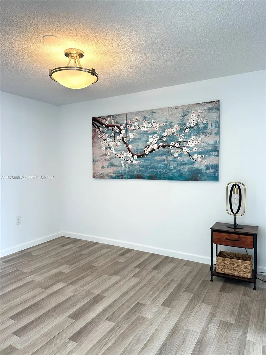 18041 Biscayne Blvd, #1401