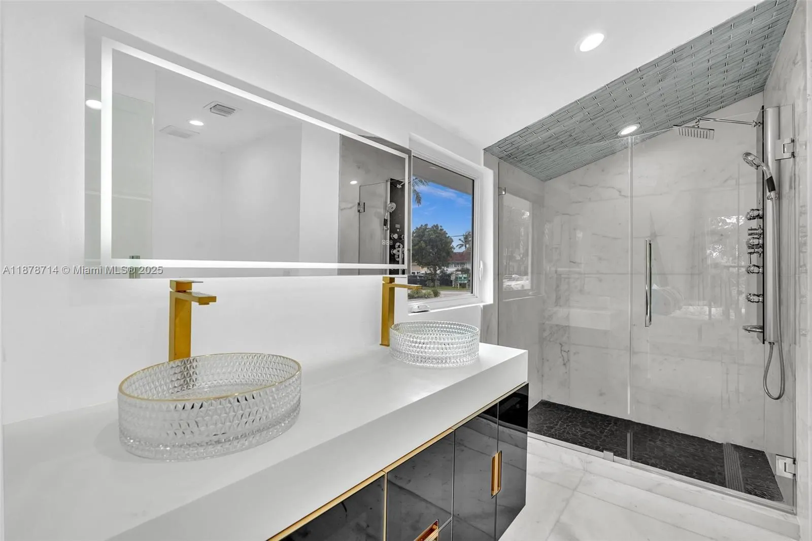 394 SE 5th Ave, #396