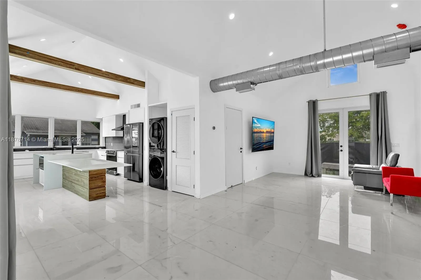 394 SE 5th Ave, #396
