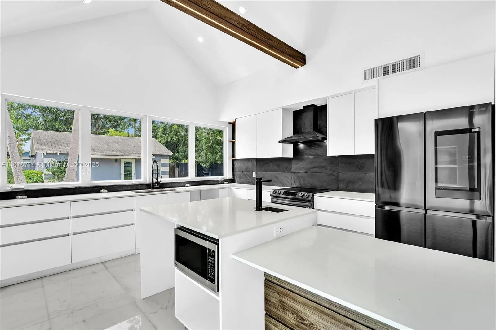 394 SE 5th Ave, #396