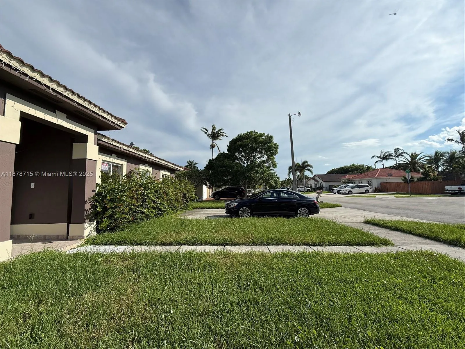 613 SE 14th Pl