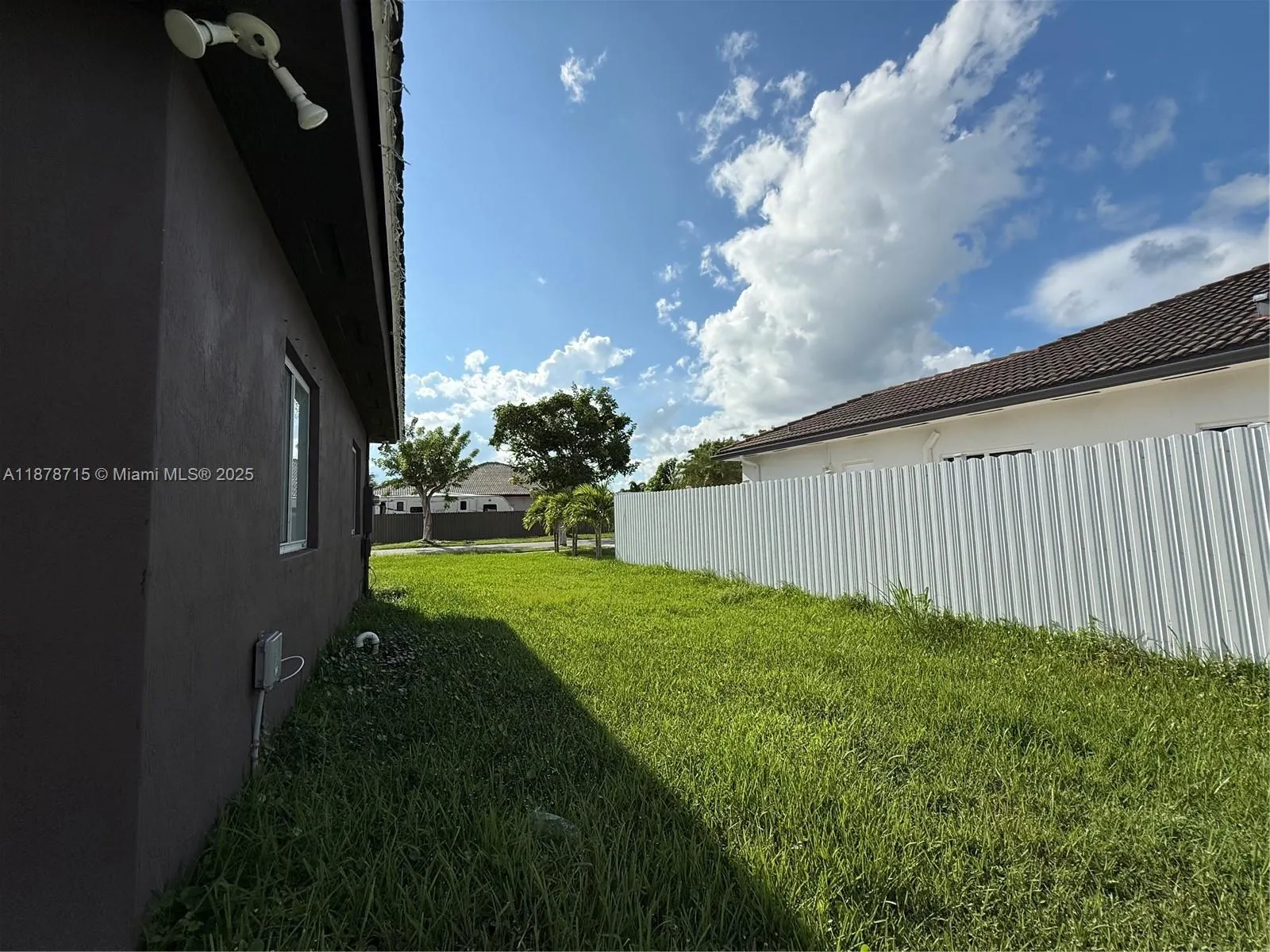 613 SE 14th Pl
