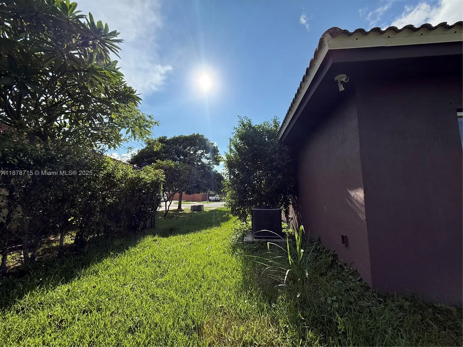 613 SE 14th Pl