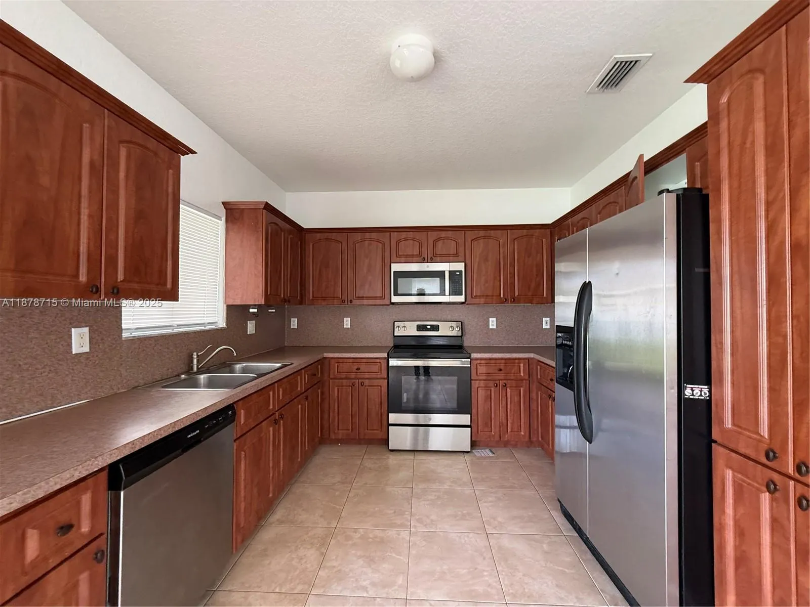 613 SE 14th Pl