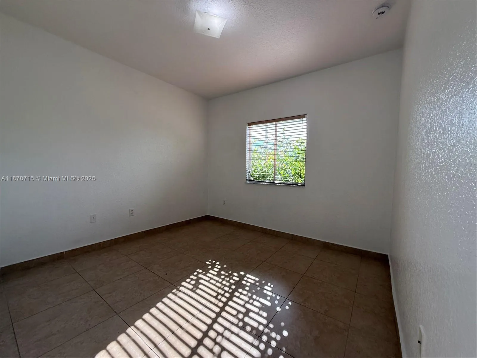 613 SE 14th Pl