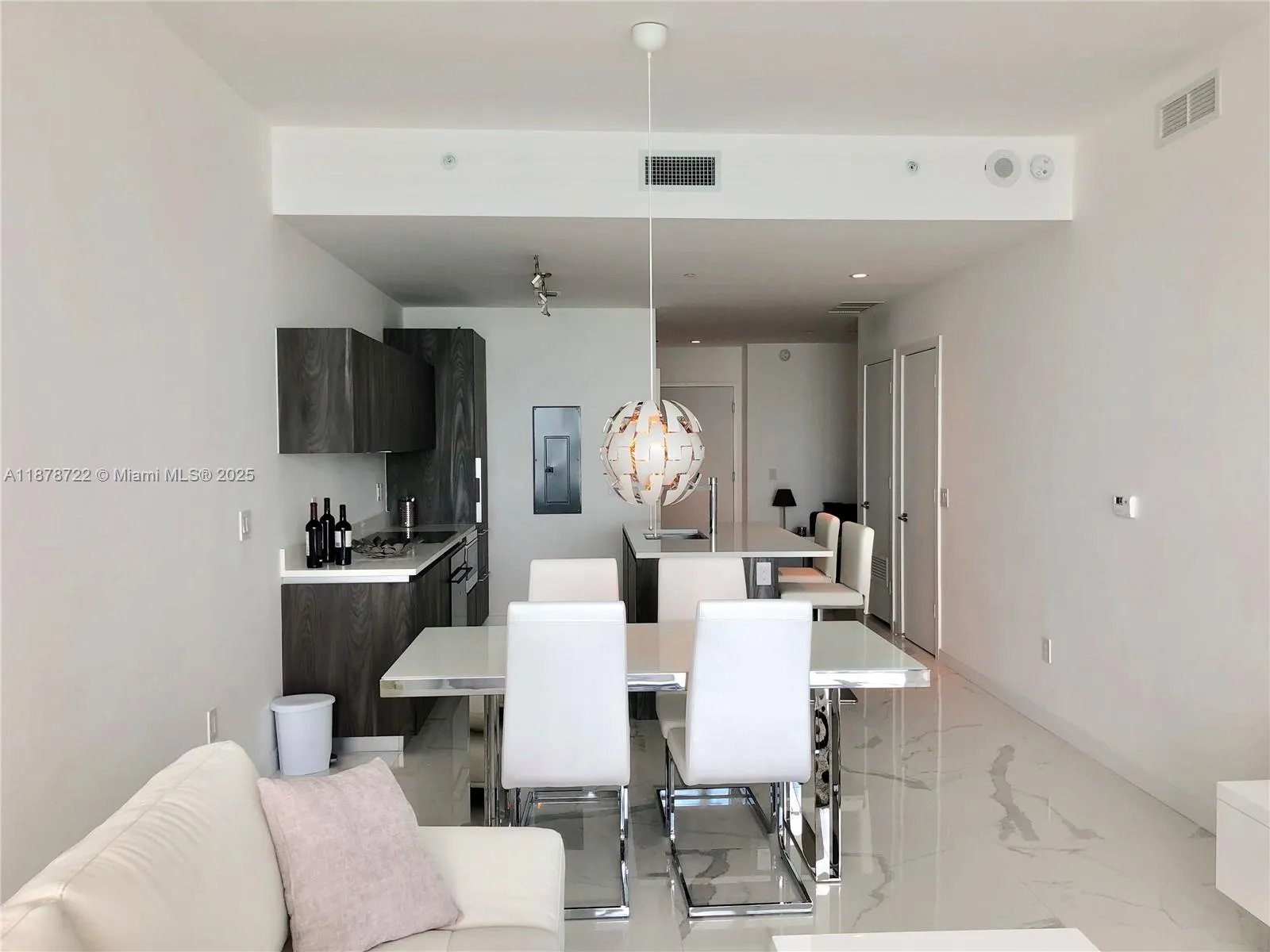 480 NE 31st St, #2806