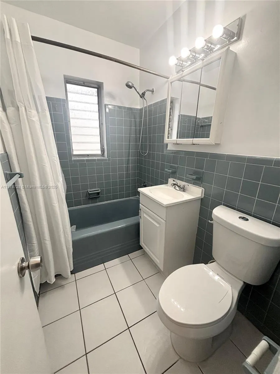 15 Alhambra Cir, #31