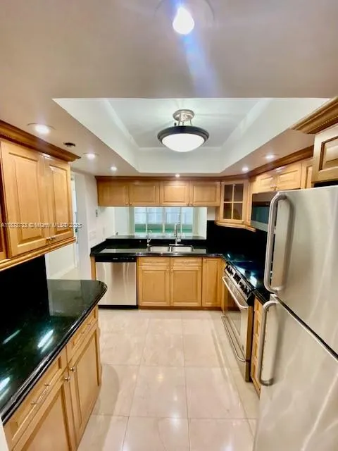 555 NE 15th St, #26G