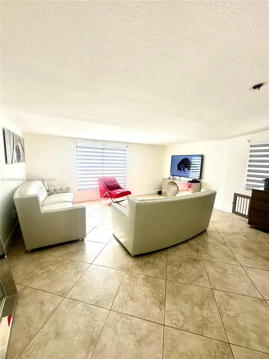 11401 SW 53rd Ter, #11401