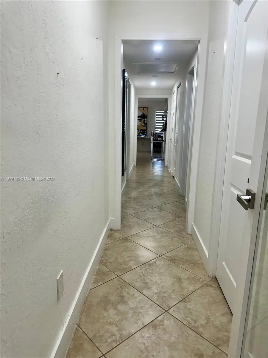 11401 SW 53rd Ter, #11401