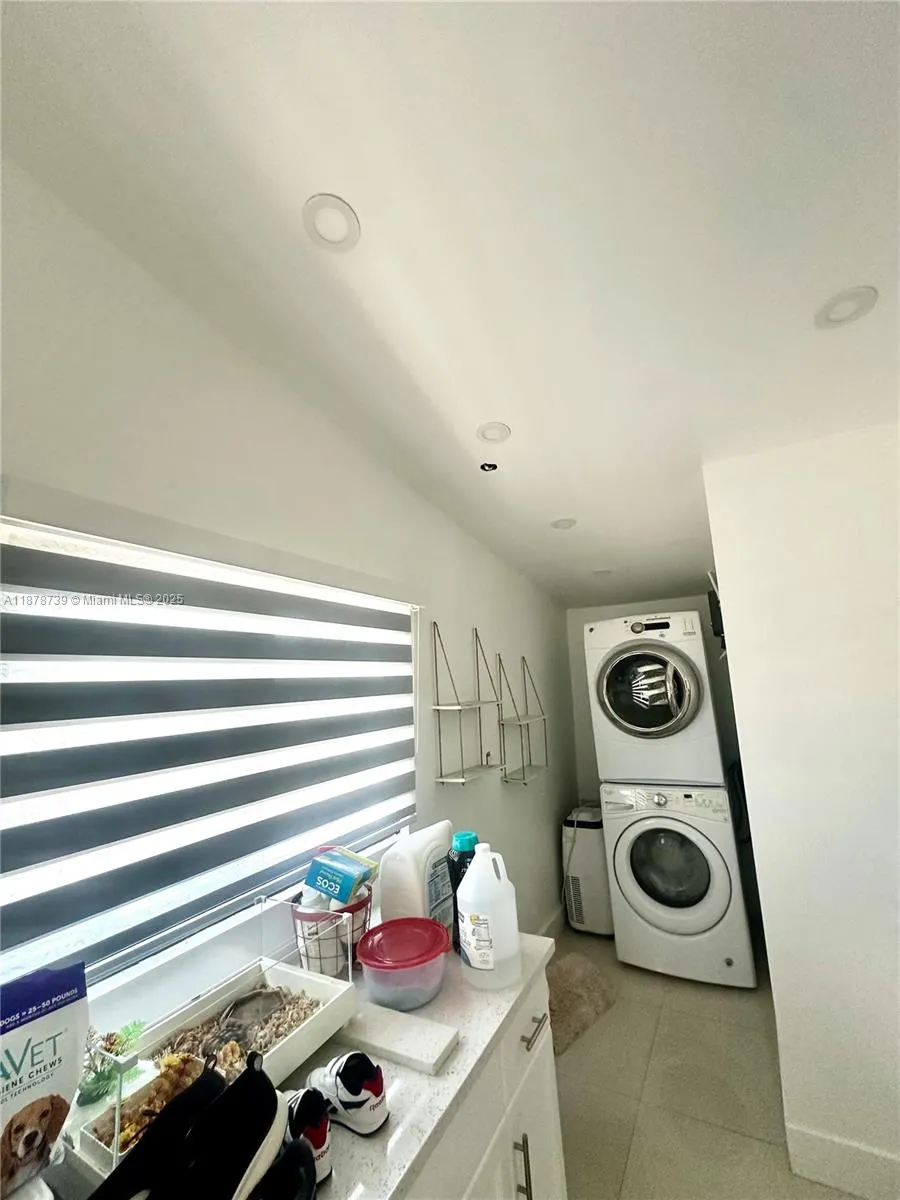 11401 SW 53rd Ter, #11401