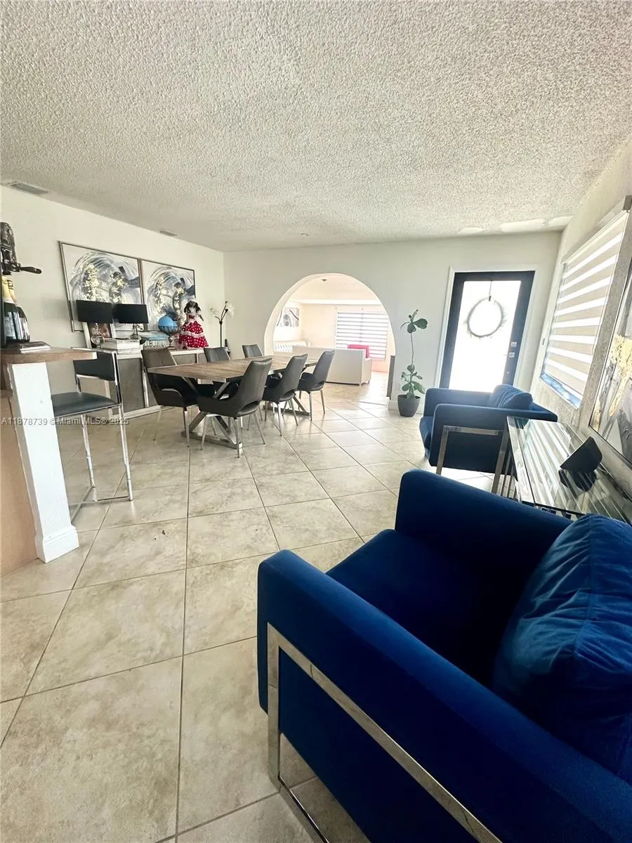 11401 SW 53rd Ter, #11401