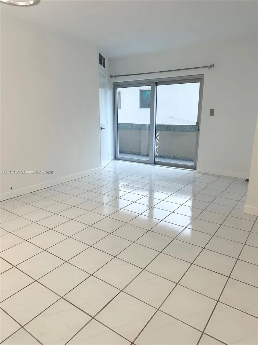 8400 Byron Ave, #2D