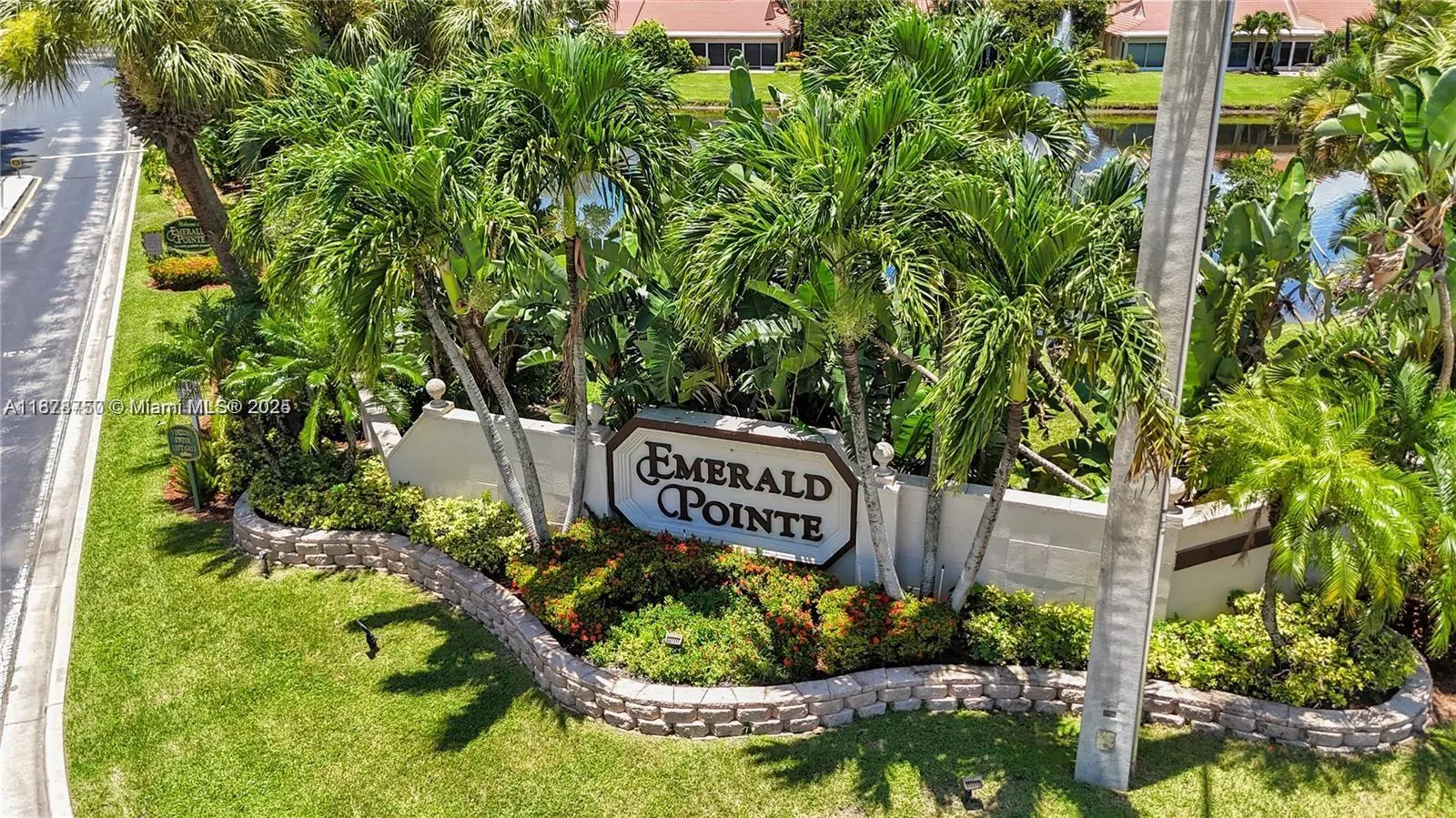 7889 Lake Sands Dr