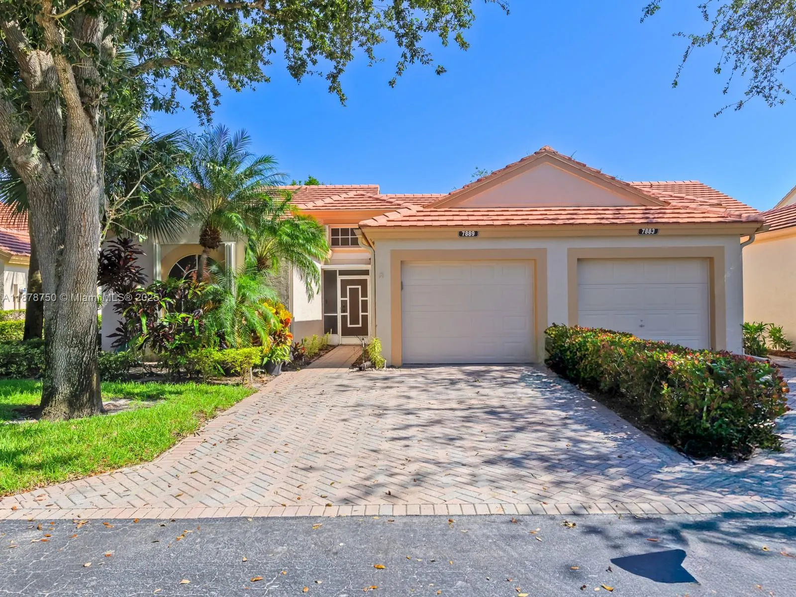 7889 Lake Sands Dr