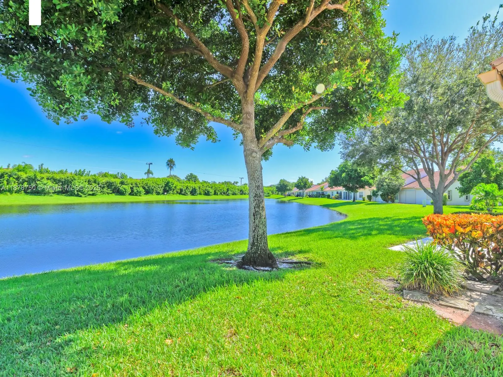 7889 Lake Sands Dr