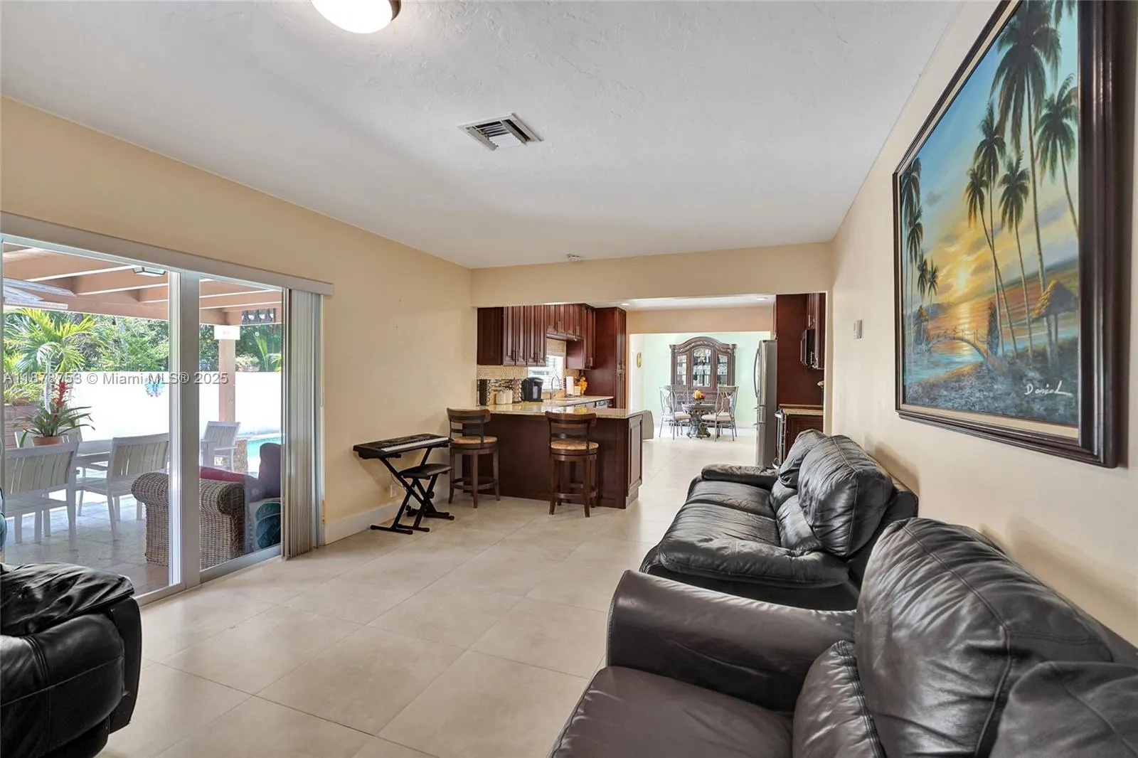 9060 NW 32nd St