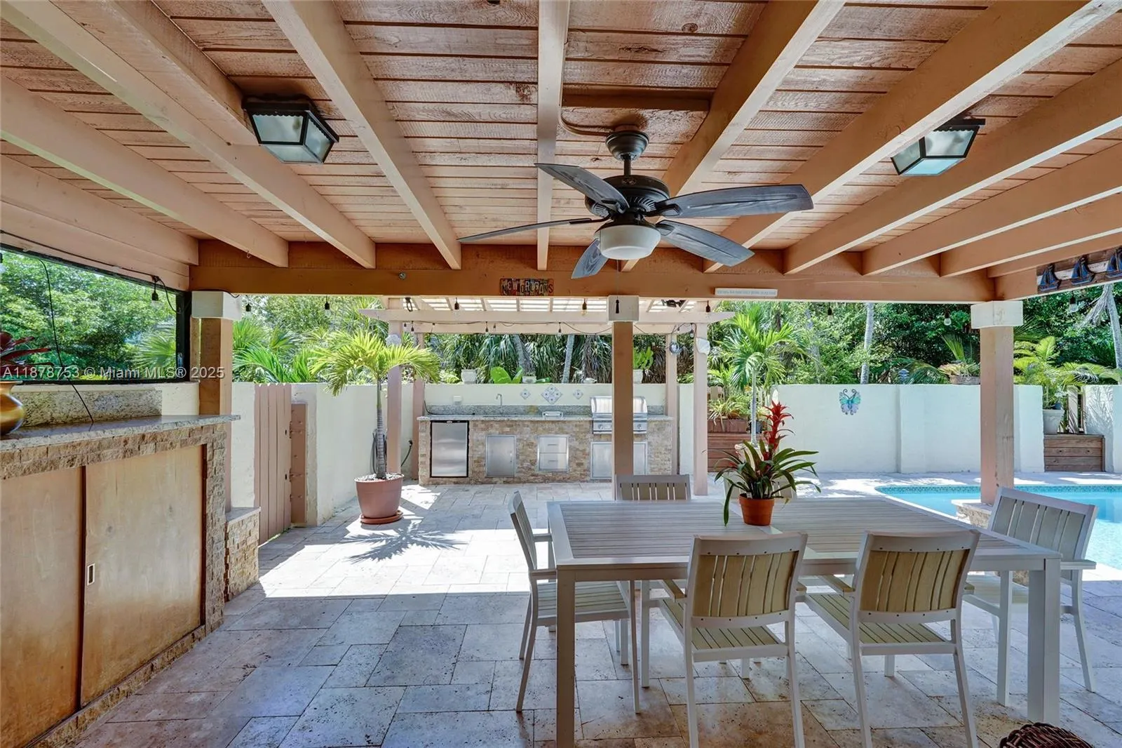 9060 NW 32nd St
