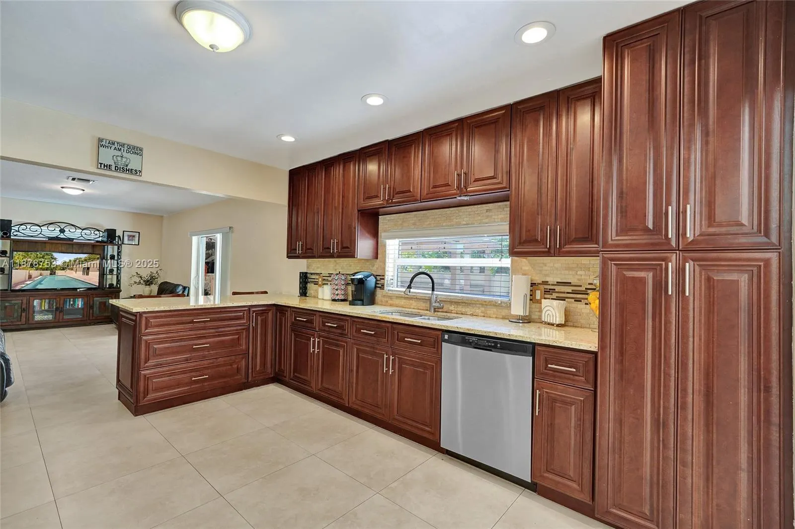 9060 NW 32nd St